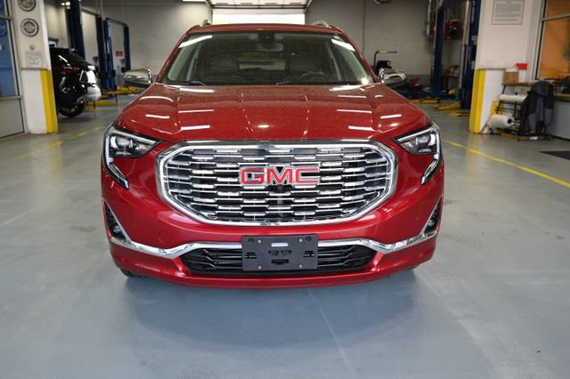 Used 2018 GMC Terrain Denali w/ Advanced Safety Package AWD/4WD image 2