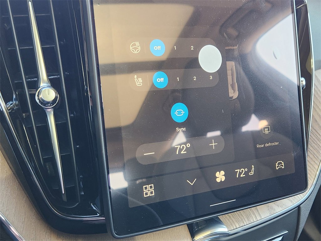 New 2026 Volvo XC60 B5 Plus w/ Climate Package image 15