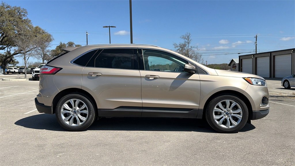 Used 2020 Ford Edge Titanium image 4