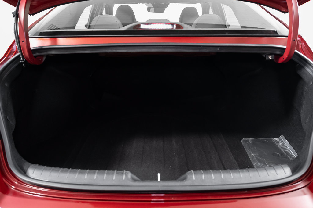 Certified 2025 Hyundai Elantra SEL FWD image 37