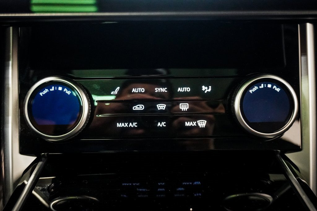 Used 2023 Land Rover Range Rover SE image 45