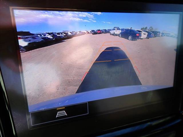 Used 2023 Chevrolet Traverse LT image 24