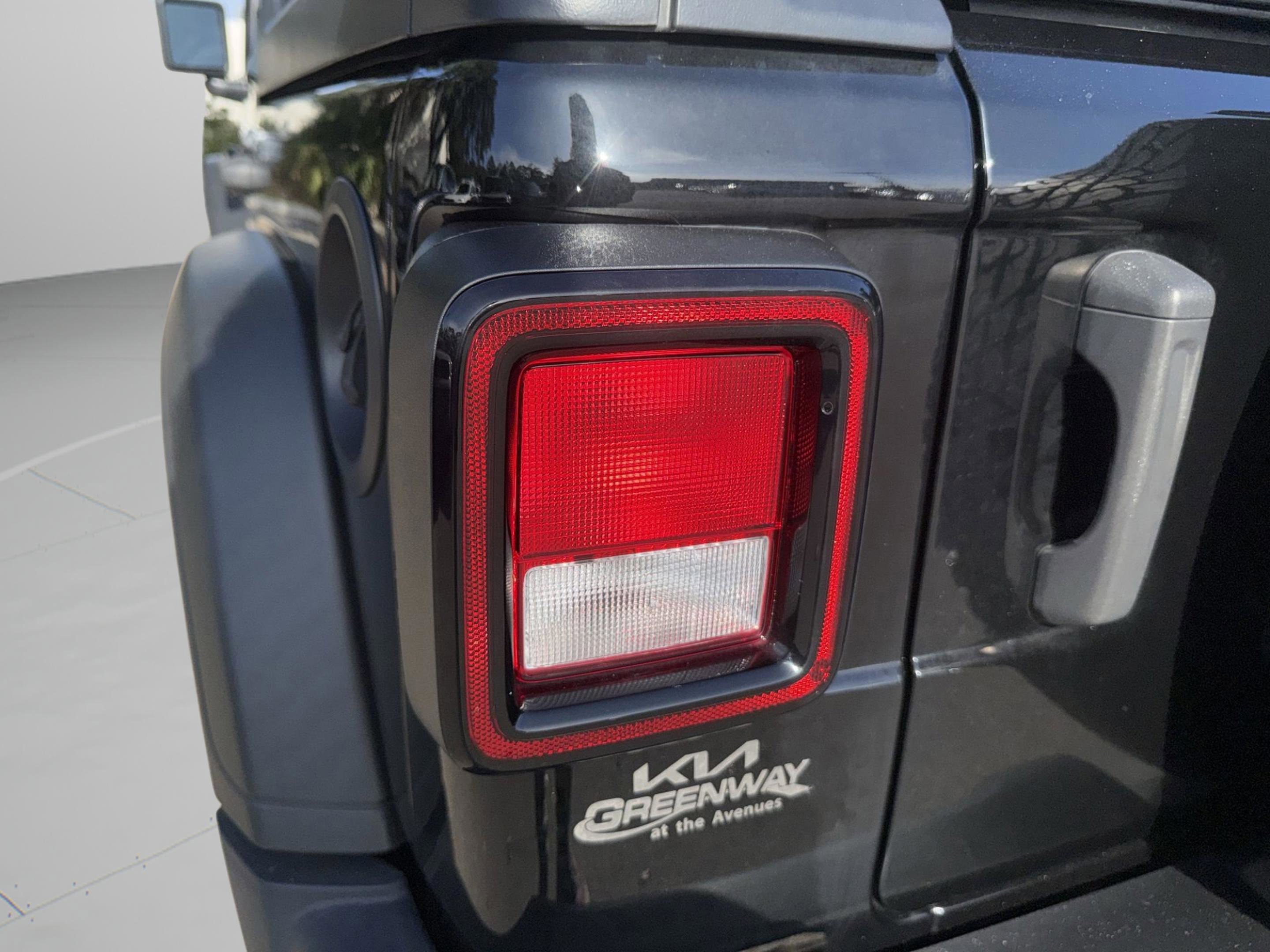 Used 2021 Jeep Wrangler Unlimited Sport image 30