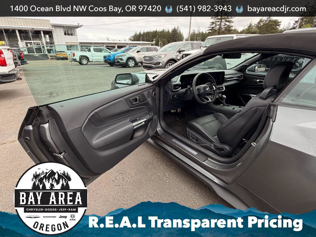 Used 2025 Ford Mustang Premium RWD image 10