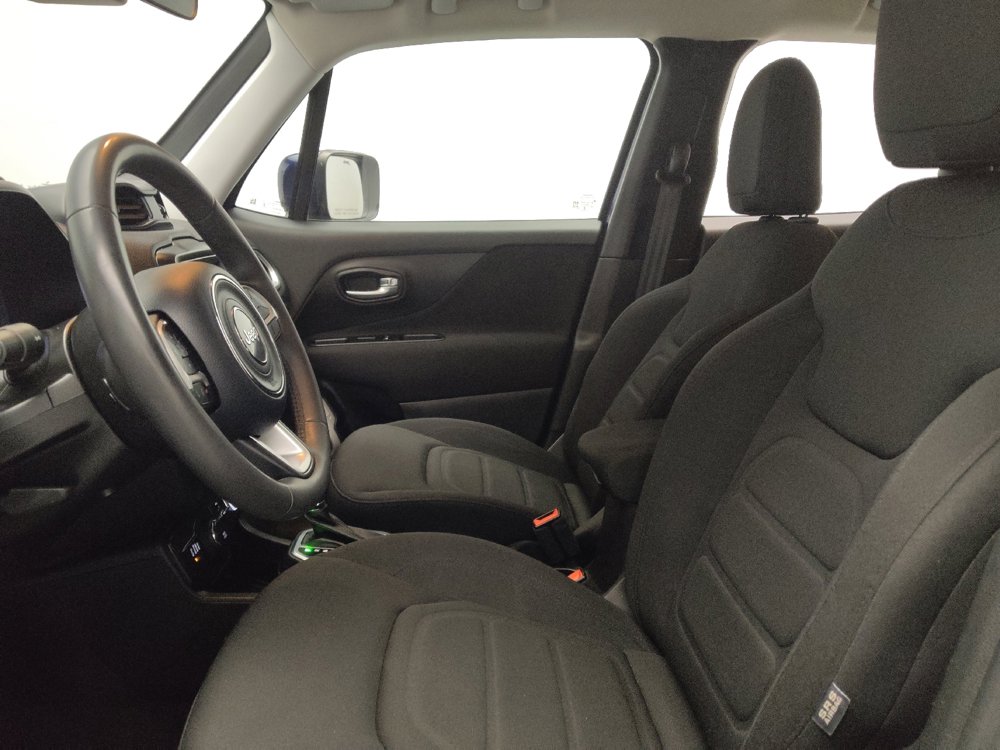 Used 2021 Jeep Renegade Latitude image 17