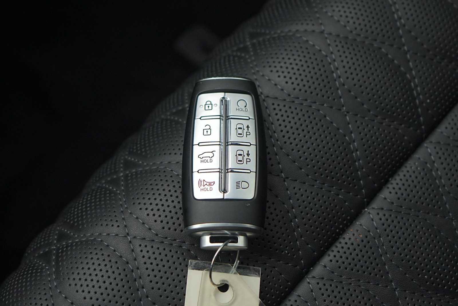 Used 2024 Genesis GV70 3.5T Sport w/ Sport Prestige Package AWD/4WD image 28