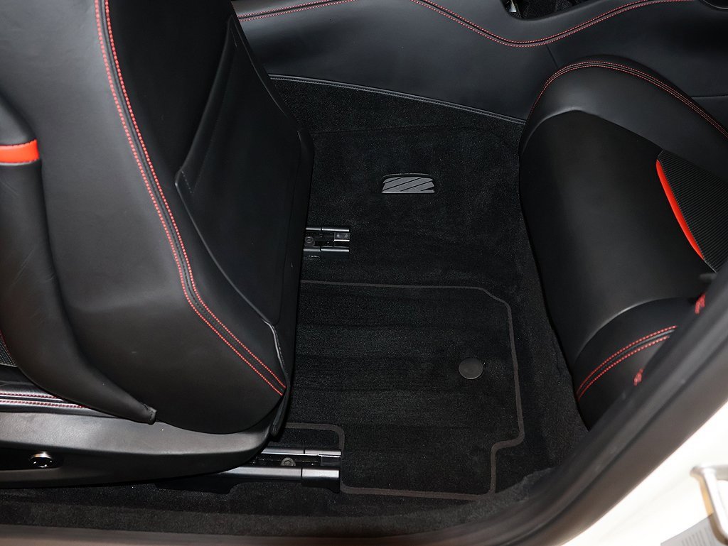 Certified 2018 Ferrari GTC4Lusso image 85