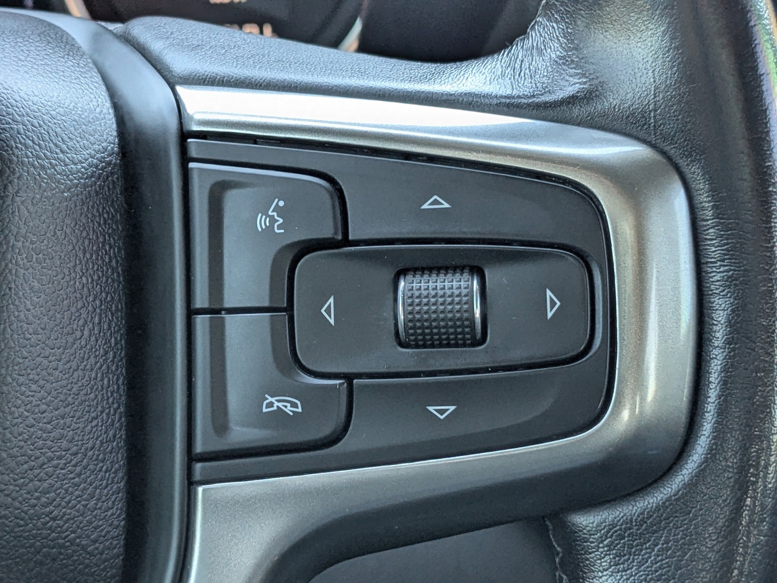 Used 2021 Chevrolet Silverado 1500 LTZ w/ LTZ Premium Package image 28