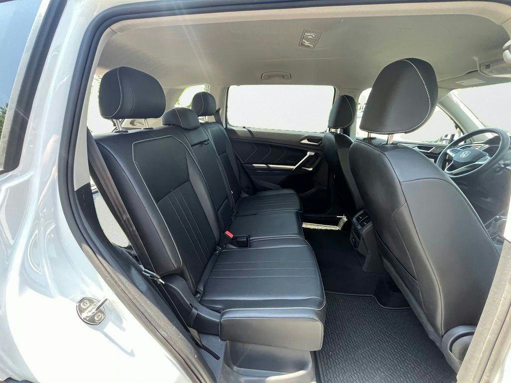 Certified 2024 Volkswagen Tiguan SE AWD/4WD image 27