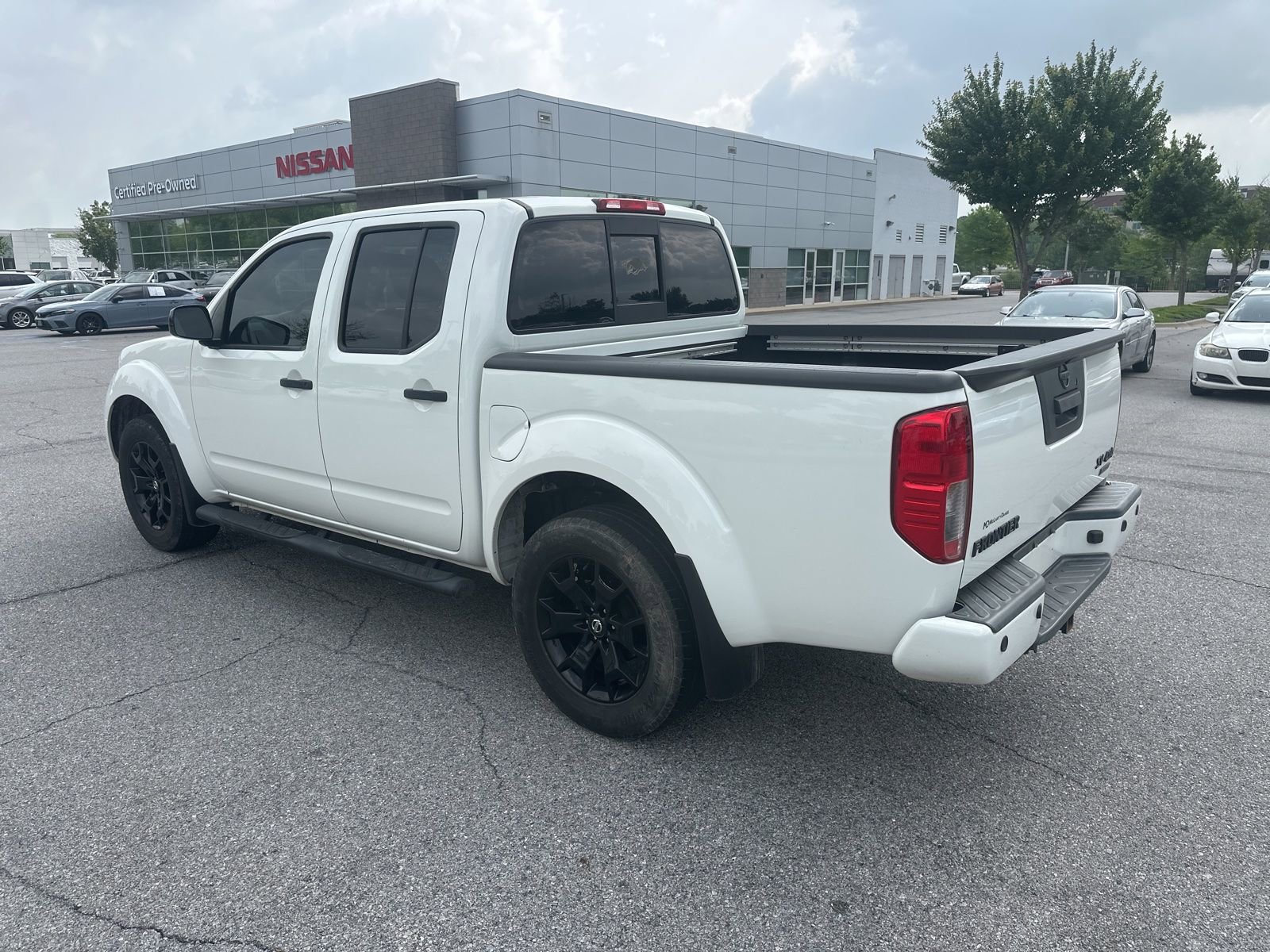 Used 2021 Nissan Frontier SV w/ Midnight Edition Floor Mats AWD/4WD image 7