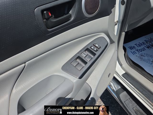 Used 2015 Toyota Tacoma 4x4 Double Cab w/ Limited Package image 17