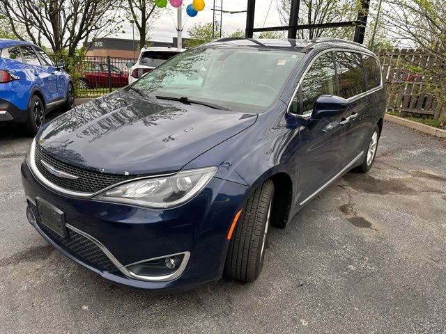 Used 2018 Chrysler Pacifica Touring-L w/ Tire & Wheel Group