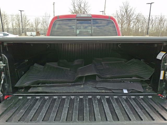 Used 2016 Toyota Tacoma Limited w/ Towing Package image 30