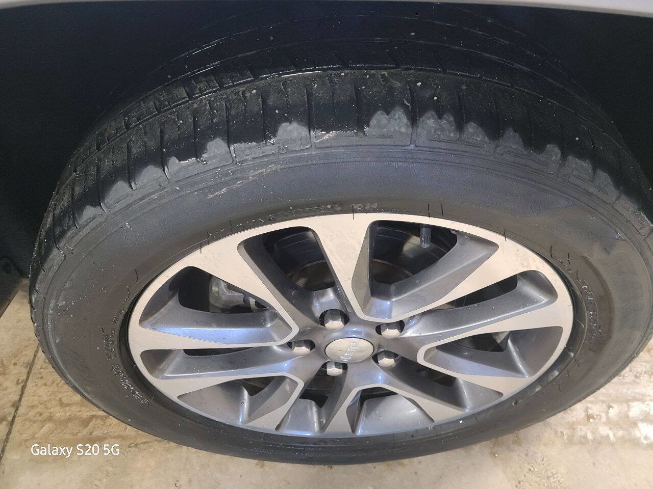 Used 2018 Jeep Grand Cherokee Overland image 13