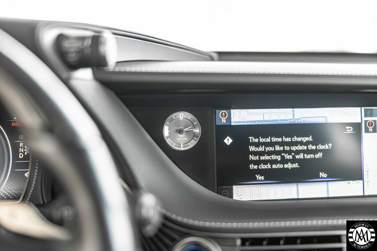 Used 2020 Lexus LS 500h AWD image 28