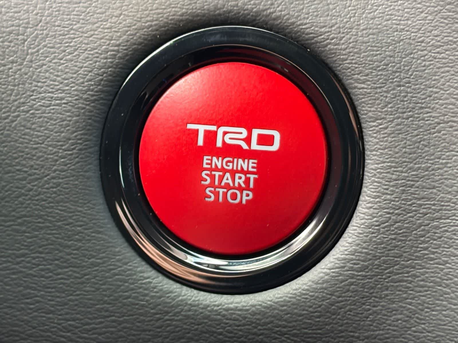 Used 2026 Toyota Tundra Platinum w/ TRD Off-Road Package AWD/4WD image 33