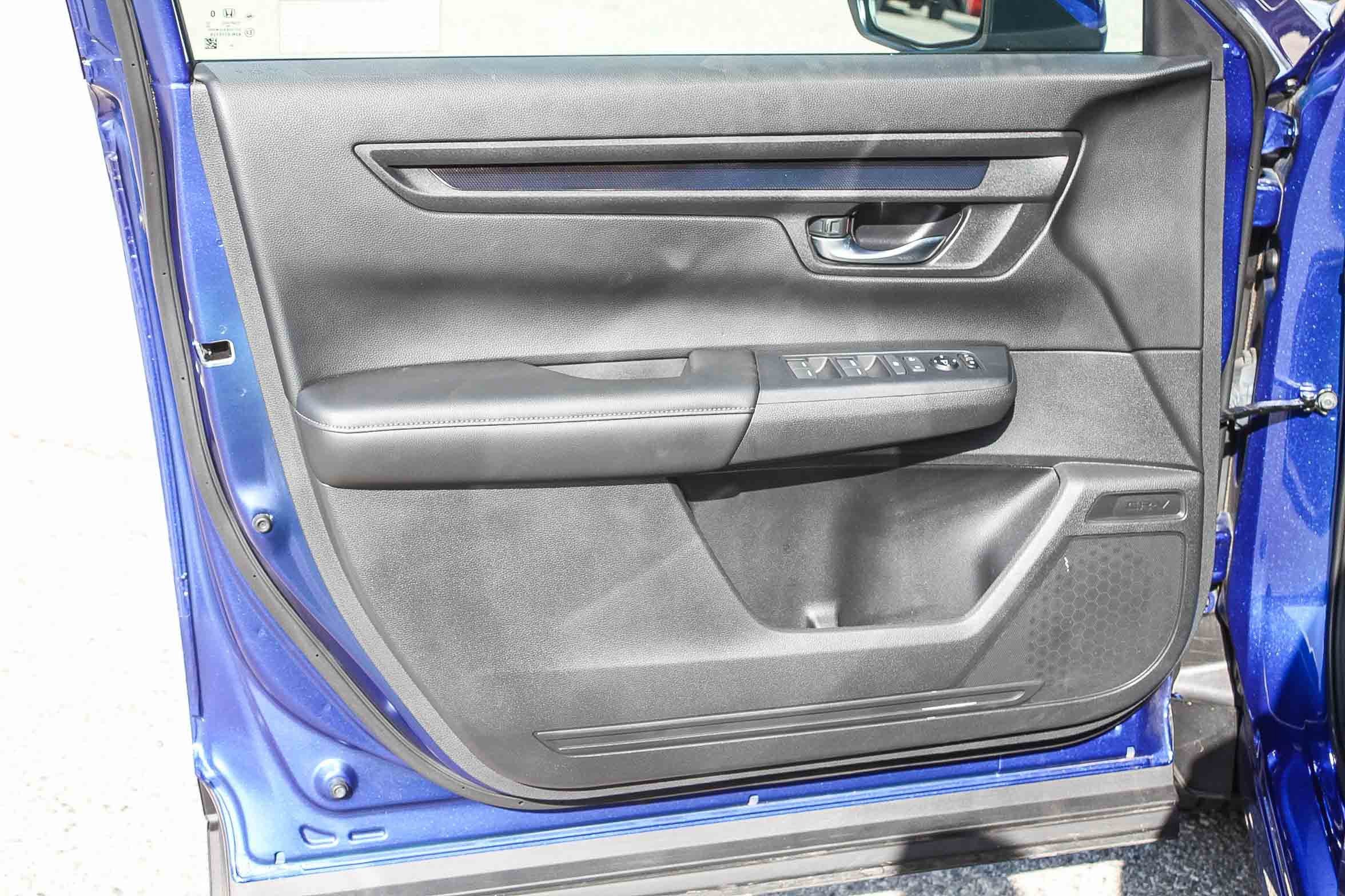 Used 2025 Honda CR-V LX image 22