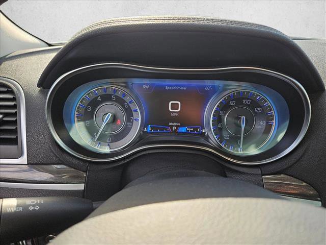 Used 2021 Chrysler 300 Touring w/ Sport Appearance Package image 20