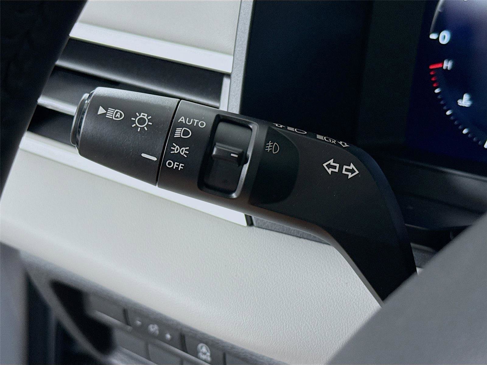 New 2026 Mitsubishi Outlander SE image 5