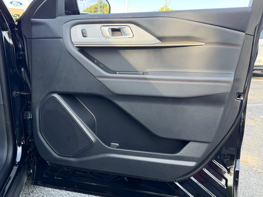 New 2026 Ford Explorer Active w/ Active Comfort Package AWD/4WD image 9