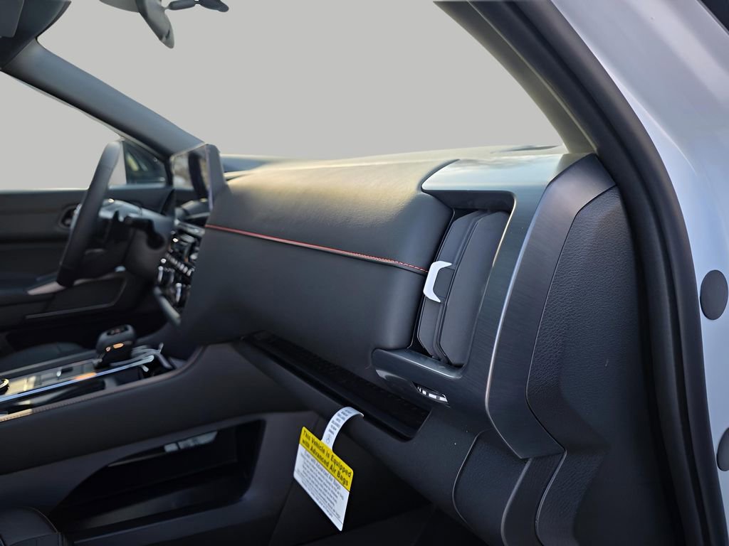 New 2026 Nissan Pathfinder SV image 18