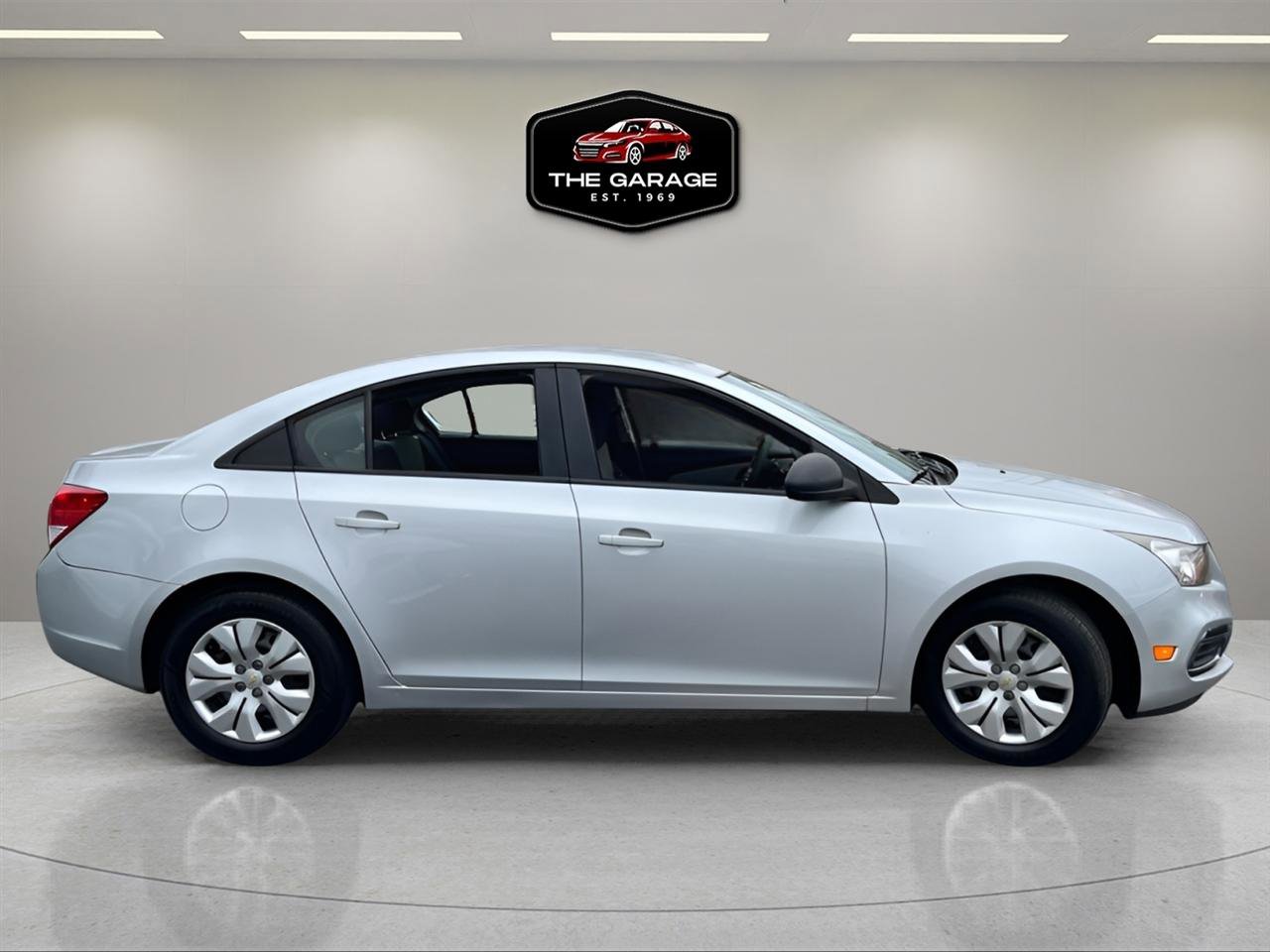 Used 2015 Chevrolet Cruze LS FWD image 5
