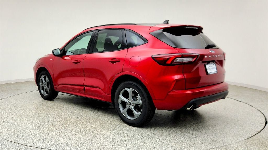 Used 2024 Ford Escape ST-Line AWD/4WD image 7