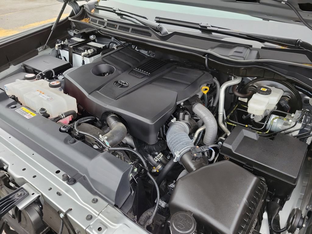 Used 2025 Toyota Tundra SR w/ SR Tow Package image 33