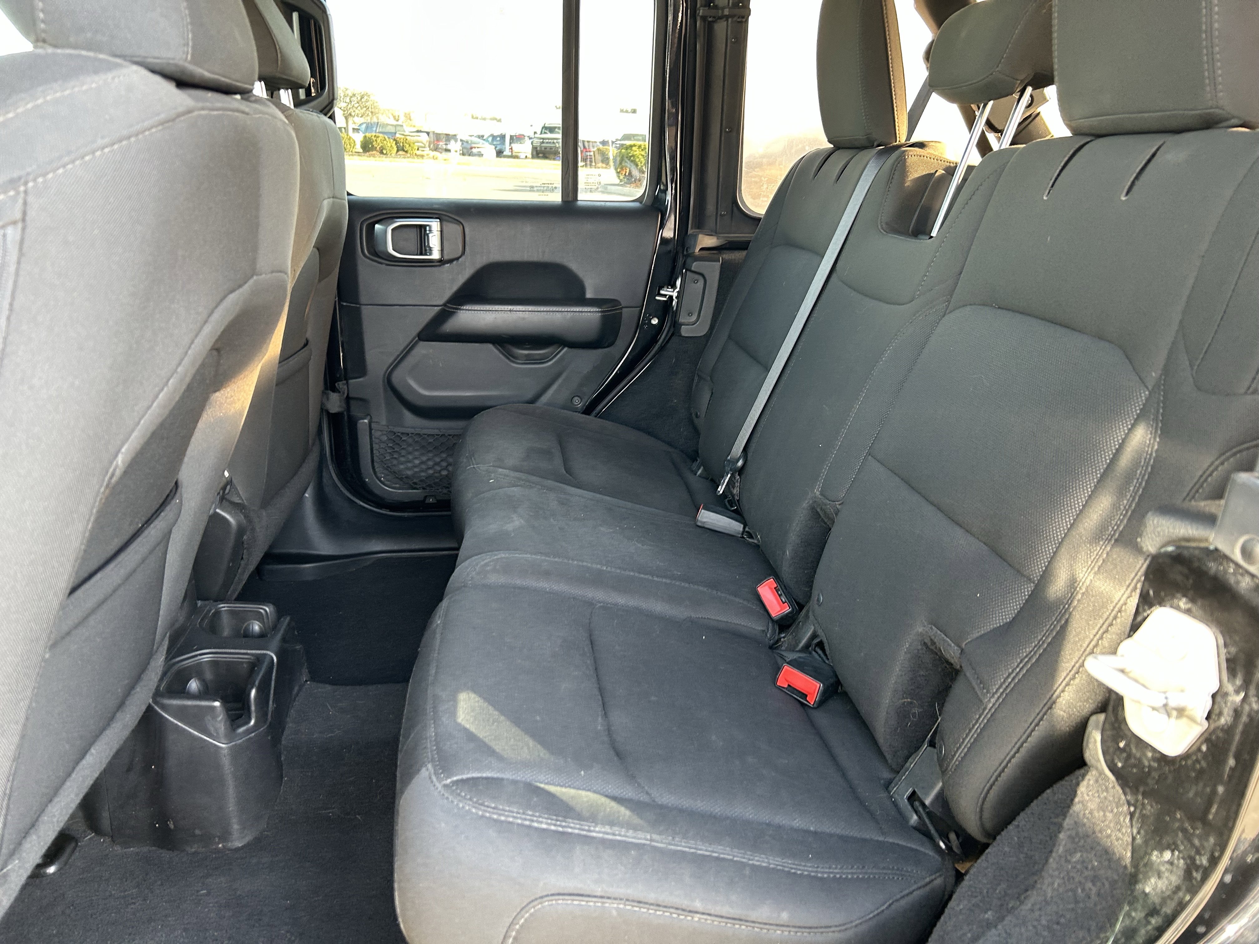 Used 2018 Jeep Wrangler Unlimited Sahara w/ Cold Weather Group image 21