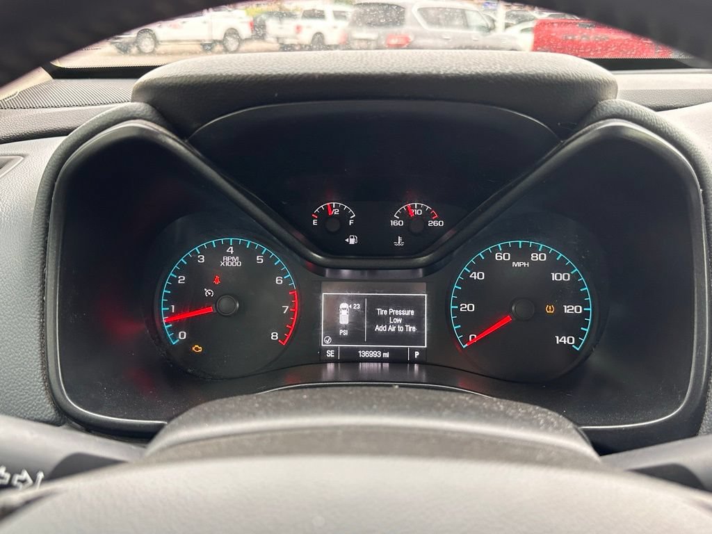 Used 2015 Chevrolet Colorado Z71 AWD/4WD image 32