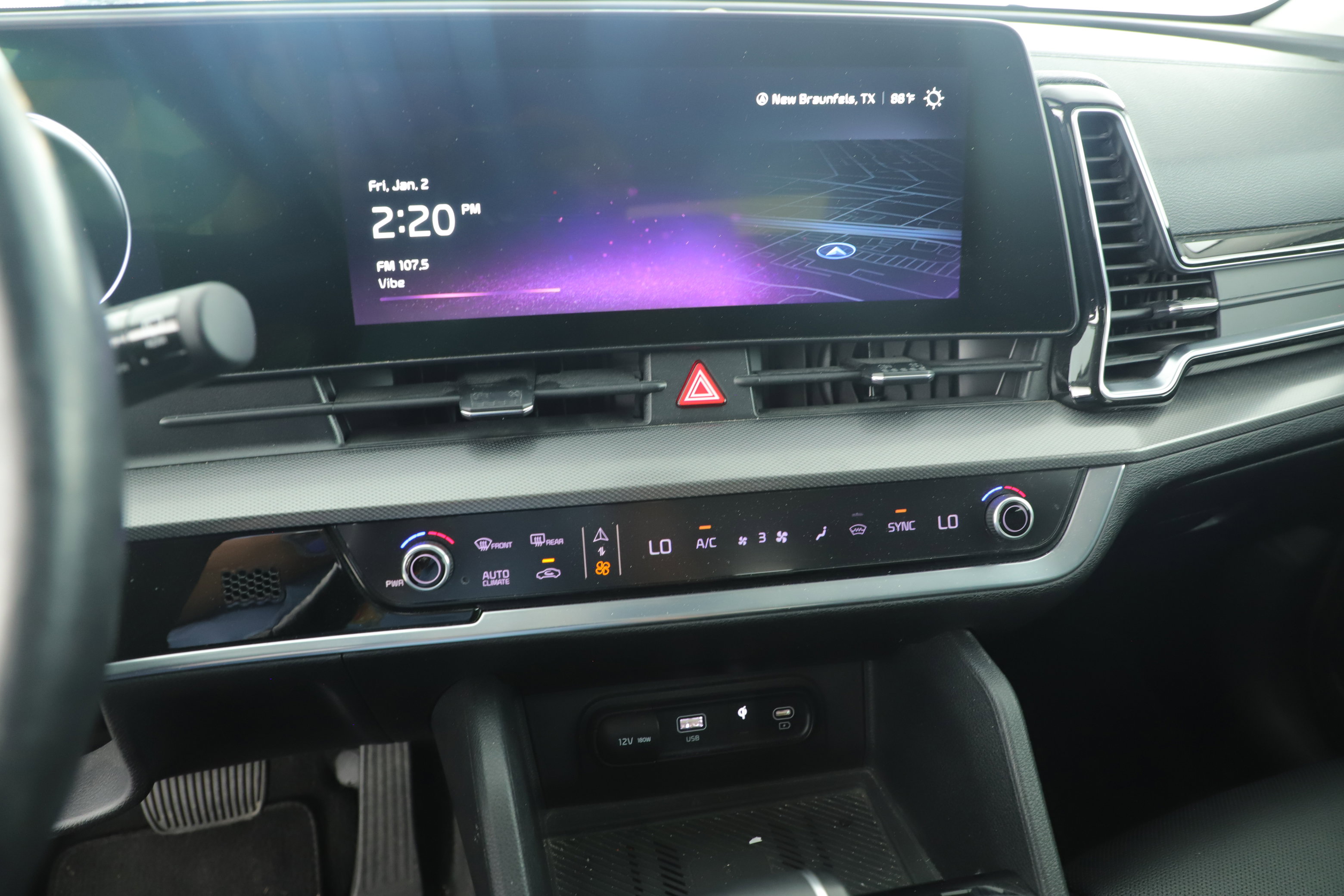 Used 2023 Kia Sportage SX image 9