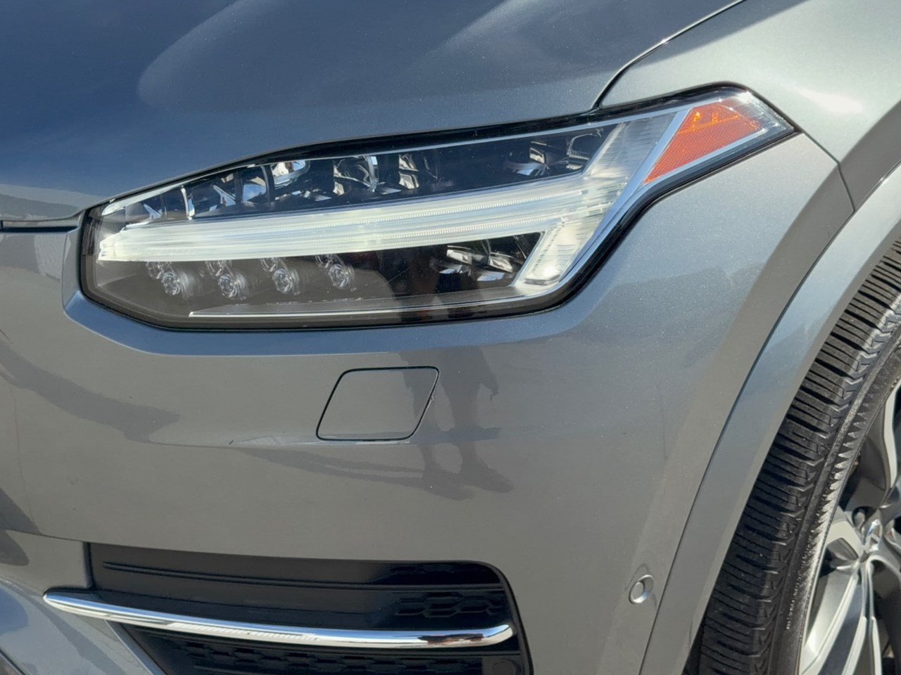 Used 2018 Volvo XC90 T6 Momentum w/ Convenience Package AWD/4WD image 12