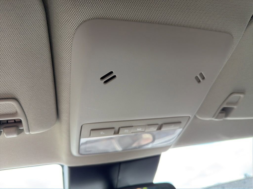 Used 2020 Buick Encore Preferred image 24