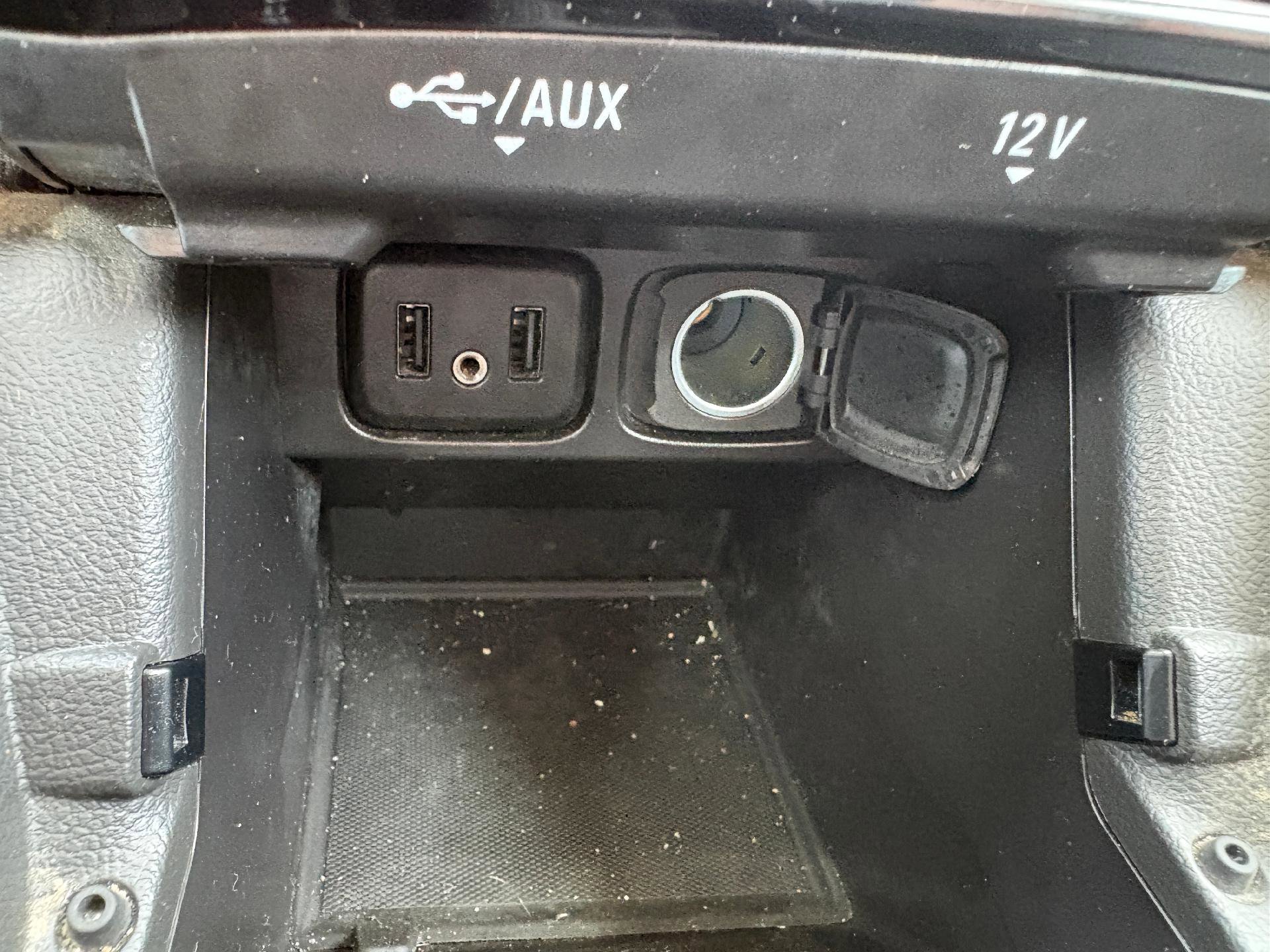 Used 2019 Buick Encore Essence AWD/4WD image 27