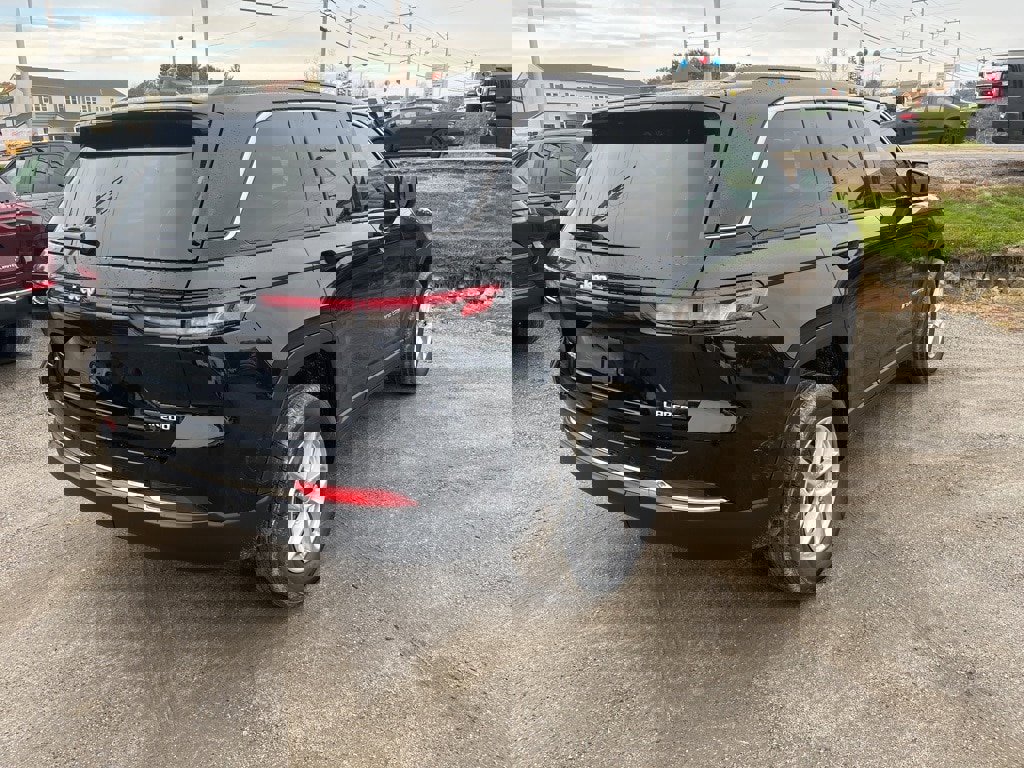 New 2025 Jeep Grand Cherokee Laredo X image 7