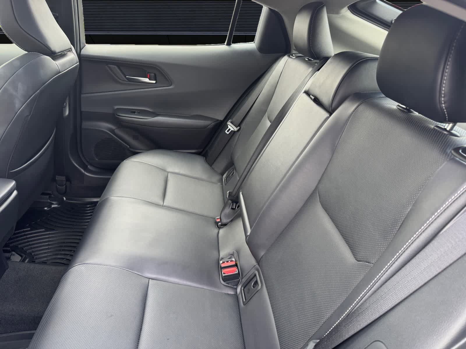 Used 2024 Toyota Prius XLE AWD/4WD image 16