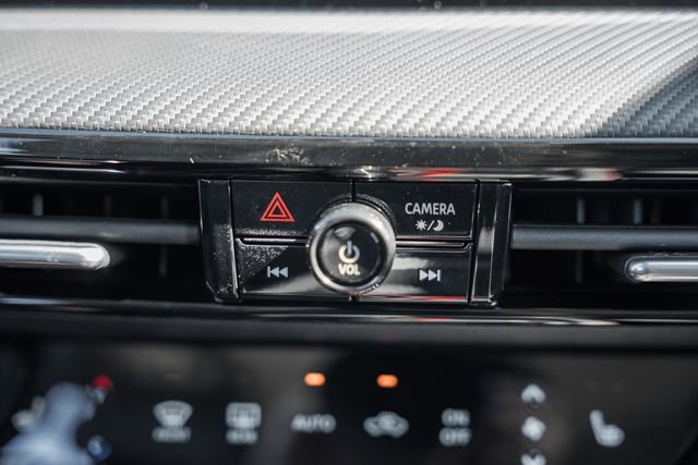 New 2026 Nissan Kicks SR w/ SR Premium Package image 25