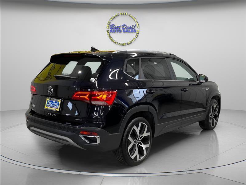 Used 2022 Volkswagen Taos SEL image 5