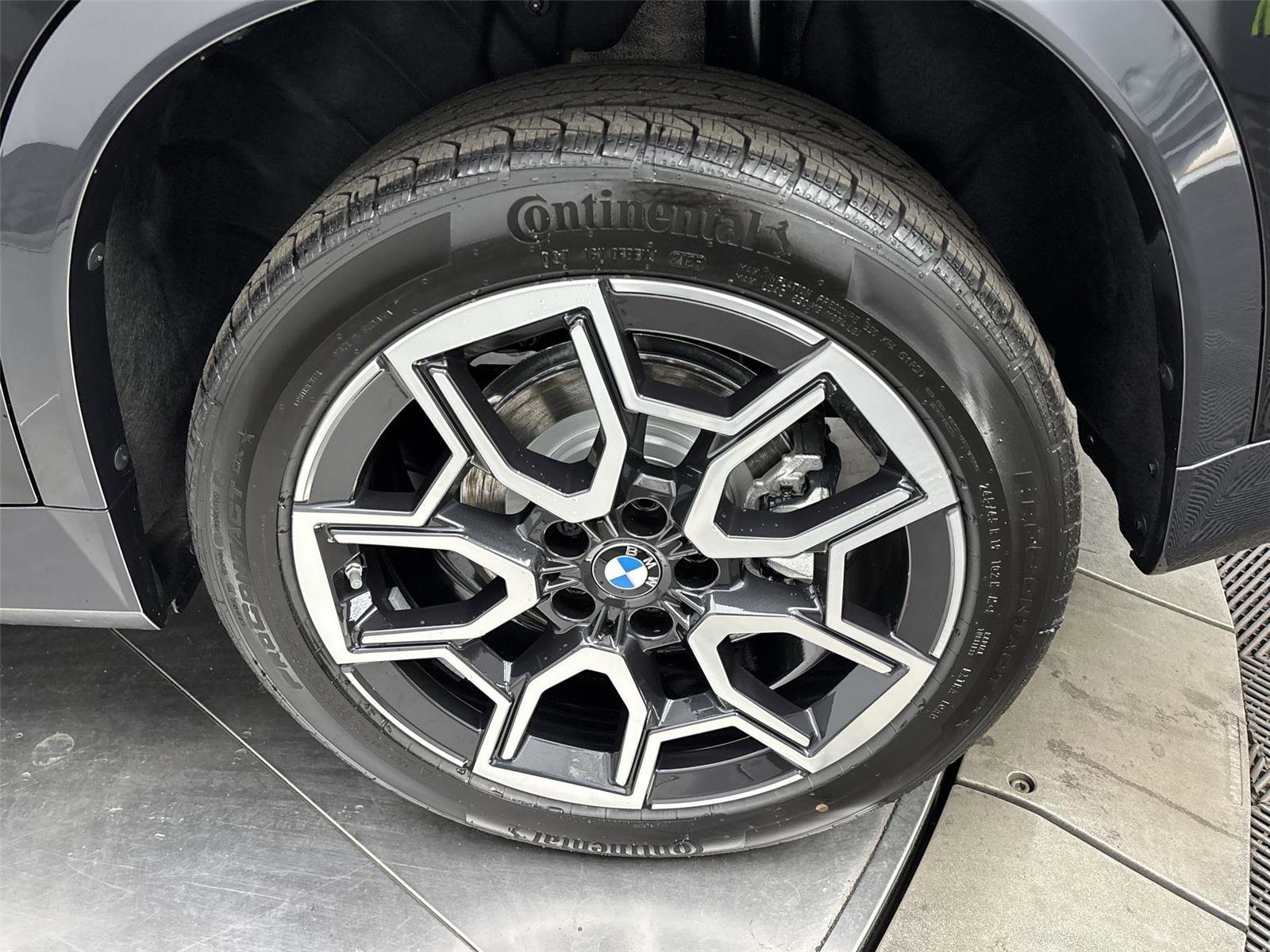 New 2025 BMW X1 xDrive28i w/ Premium Package image 27