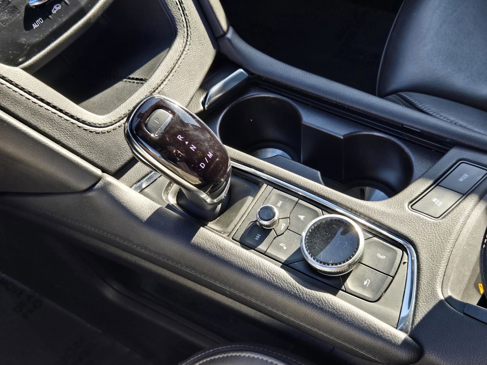 Used 2024 Cadillac XT6 Premium Luxury image 18