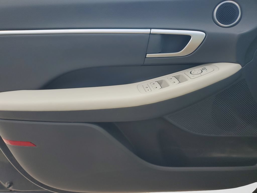Used 2026 Hyundai Sonata SEL FWD image 19