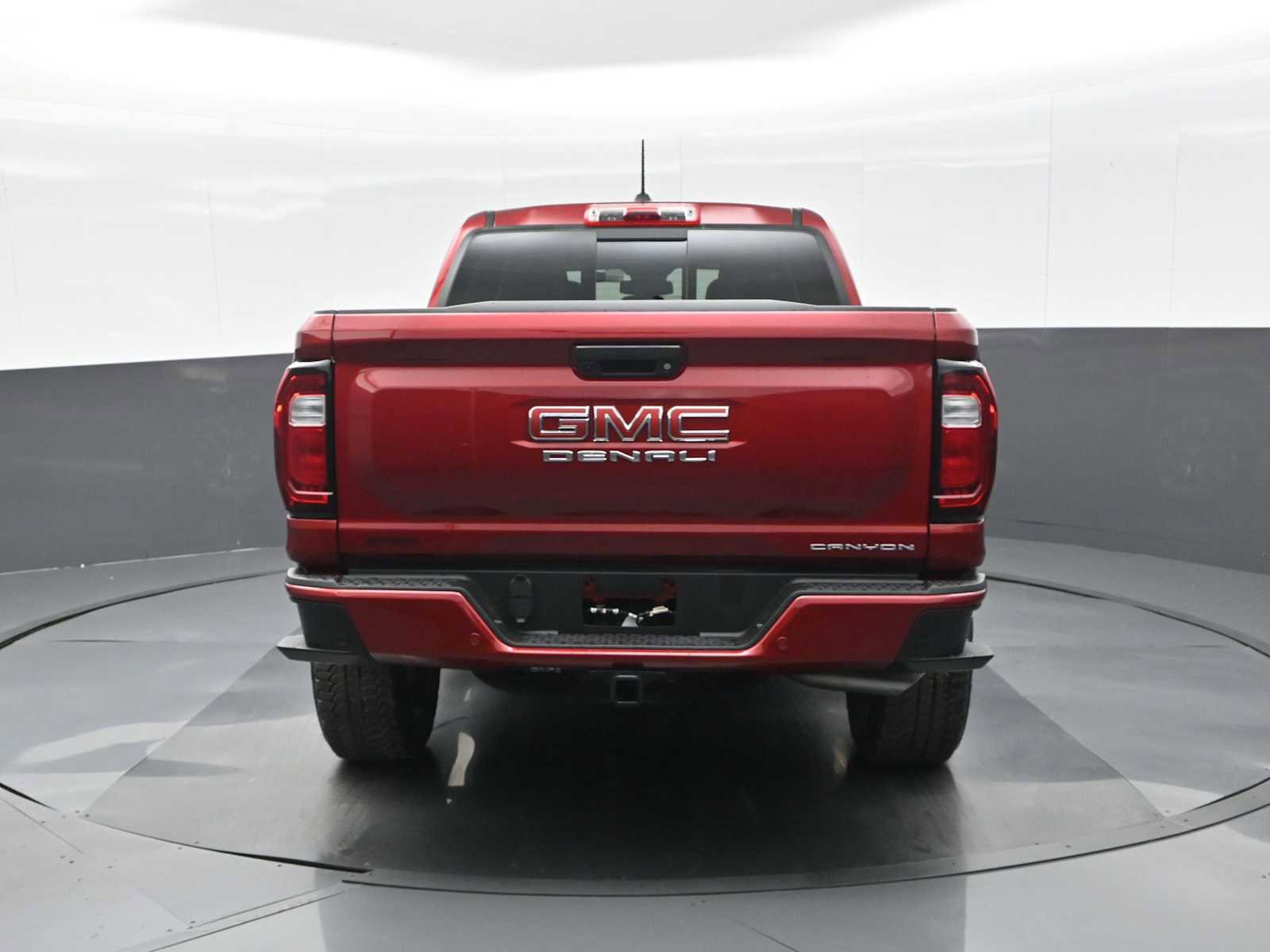 New 2026 GMC Canyon Denali image 8