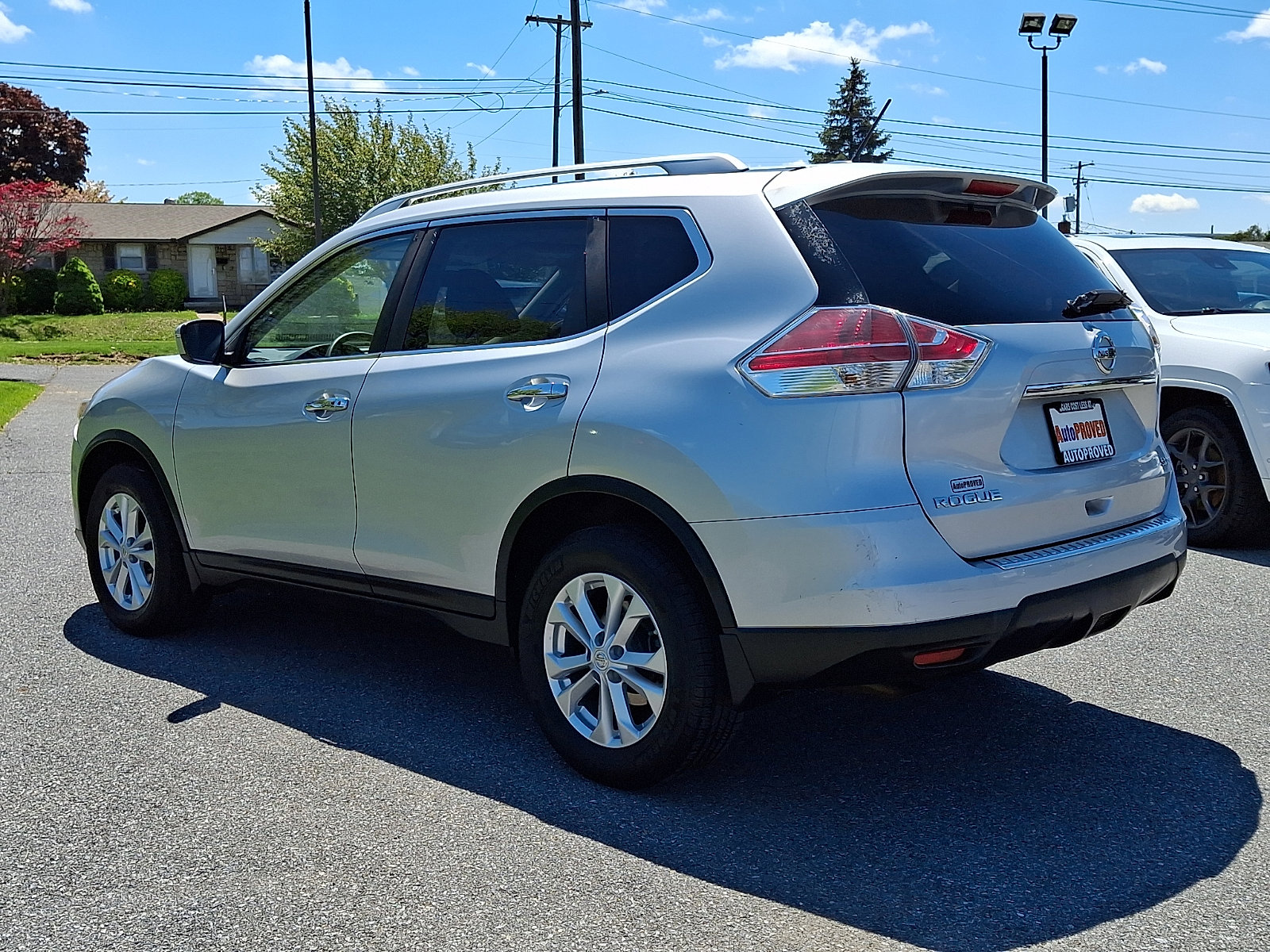 Used 2016 Nissan Rogue SV AWD/4WD image 4