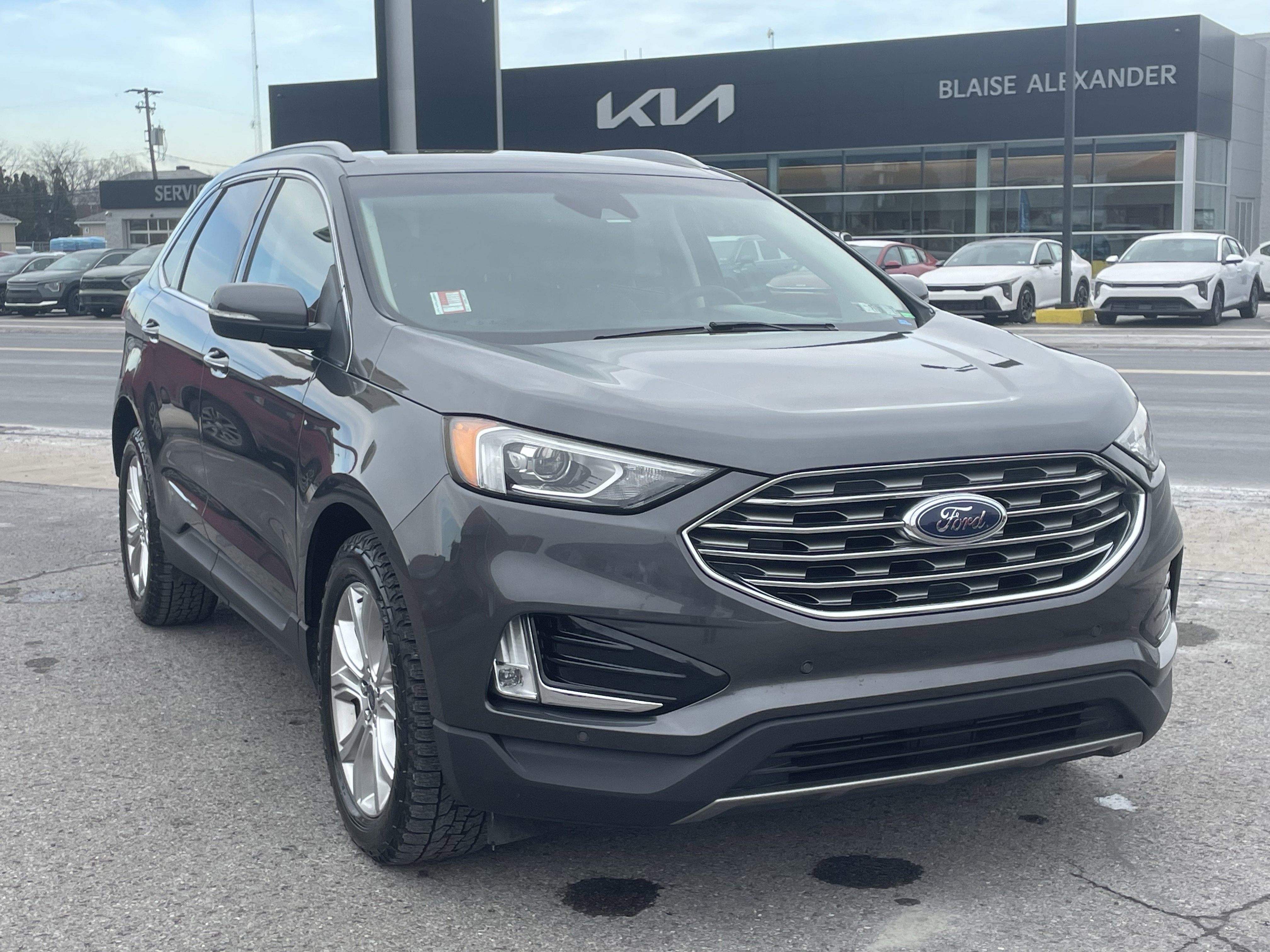 Used 2020 Ford Edge Titanium image 1