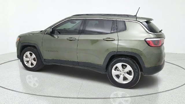 Used 2019 Jeep Compass Latitude FWD image 7
