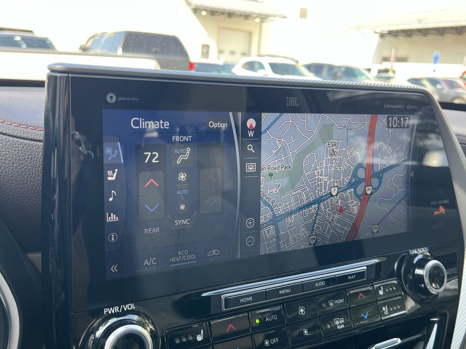 Used 2020 Toyota Highlander Platinum AWD/4WD image 18