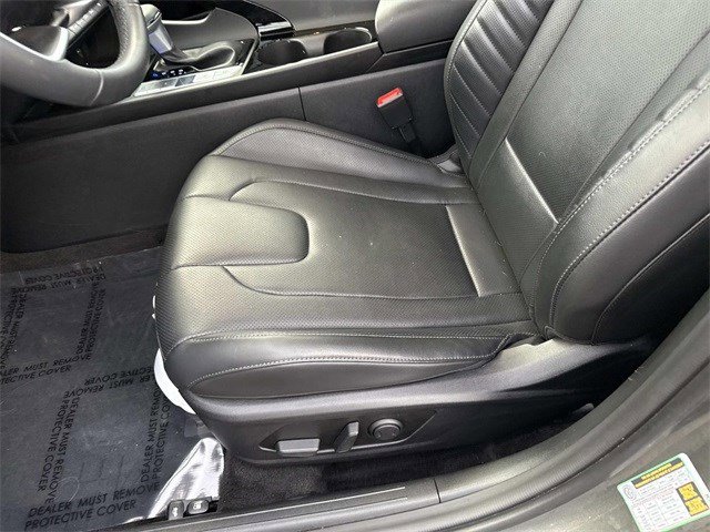 Used 2024 Hyundai Elantra Limited image 15