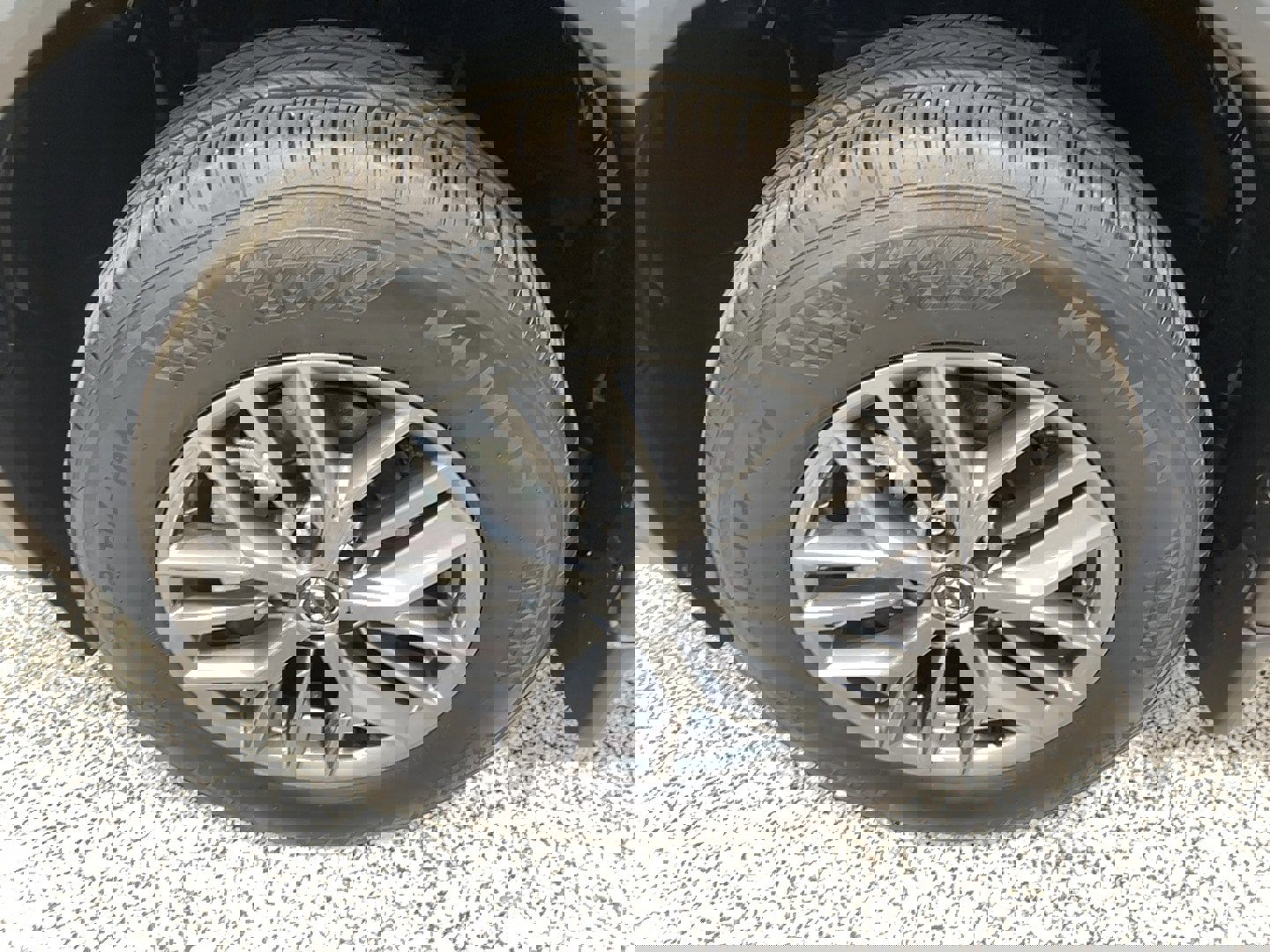 Used 2025 Nissan Rogue S image 5