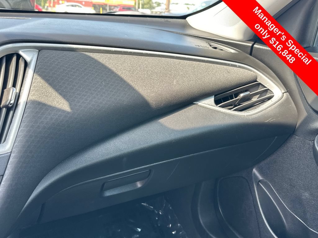 Used 2022 Chevrolet Malibu LT FWD image 23