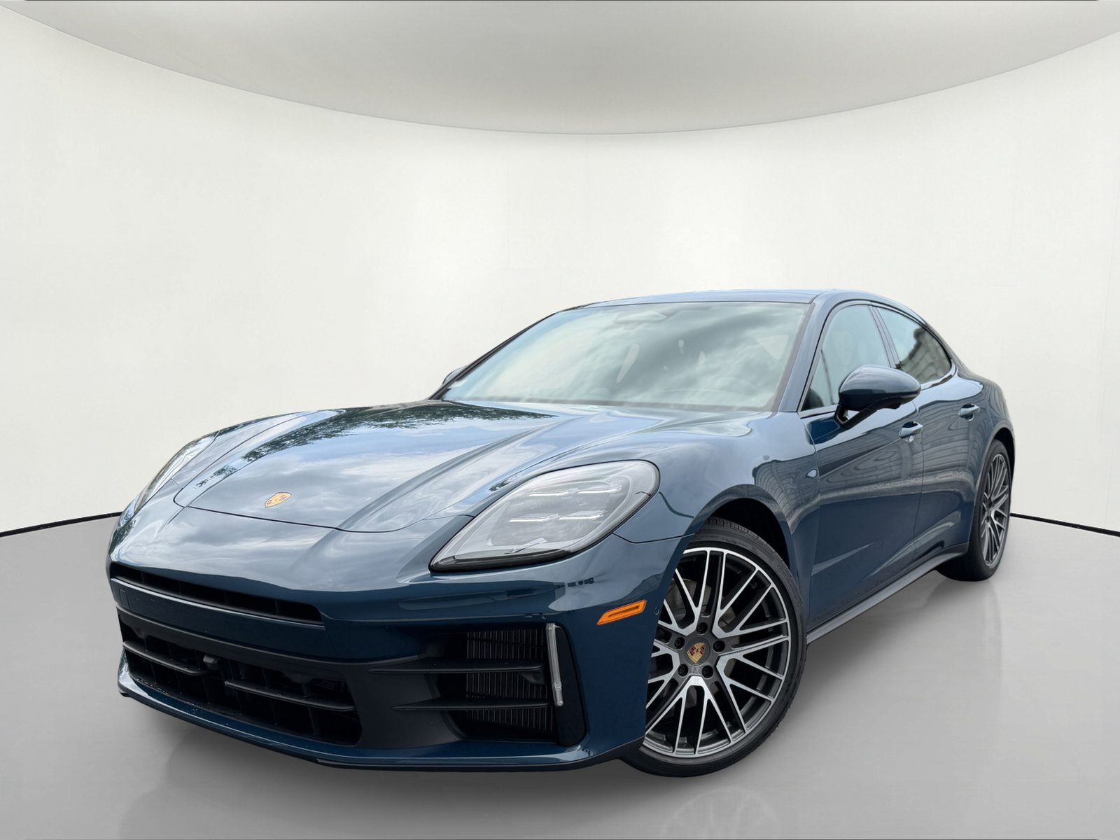 New 2026 Porsche Panamera 4 AWD/4WD image 1